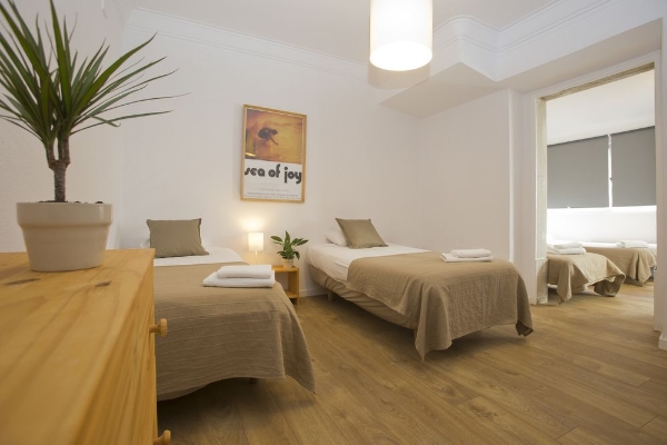Suites & Surf Camp Amar Hostel